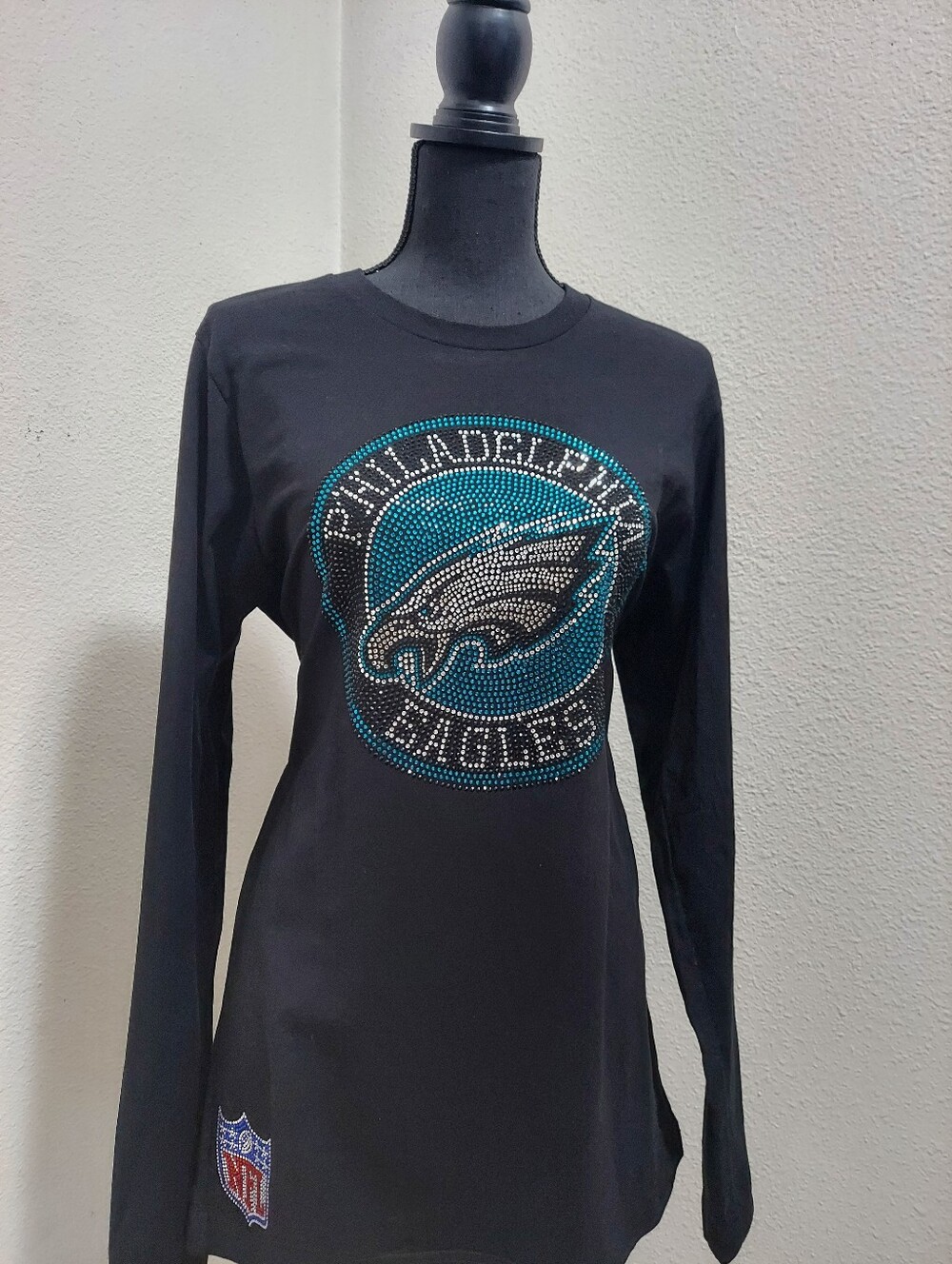Philadelphia Eagles Rhinestone Long Sleeve-Shirt - Picture 2 of 3